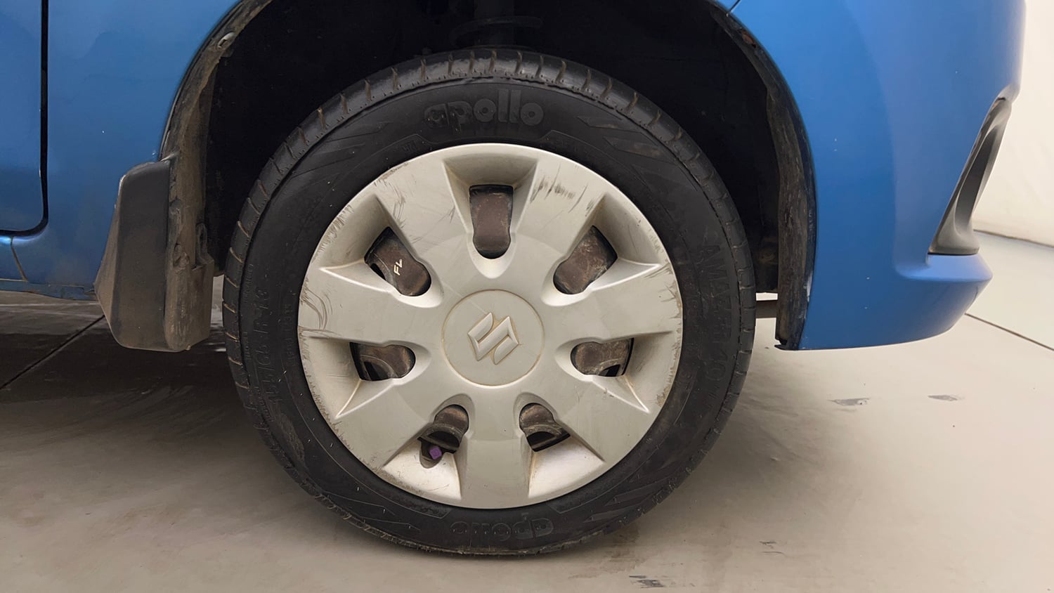 Used 2015 Maruti Suzuki Alto K10 VXi AMT Petrol Automatic tyres RIGHT FRONT TYRE RIM VIEW