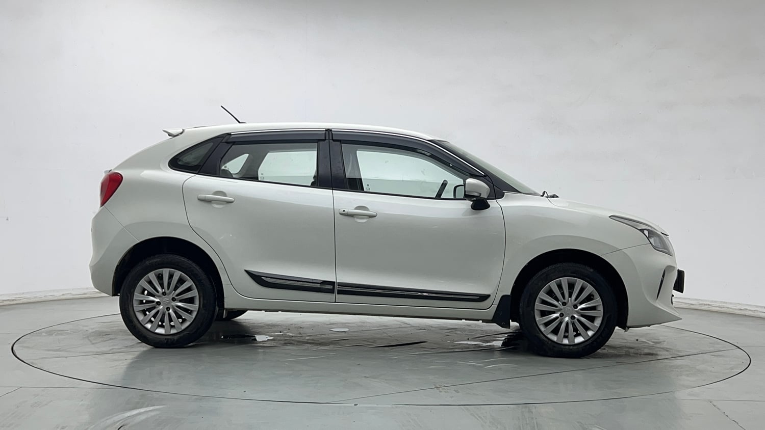 Used 2021 Maruti Suzuki Baleno Delta Petrol Manual exterior RIGHT SIDE VIEW