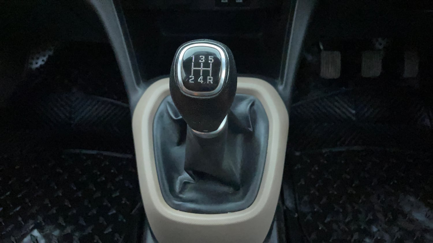 Used 2019 Hyundai Grand i10 Asta 1.2 Kappa VTVT Petrol Manual interior GEAR  KNOB VIEW