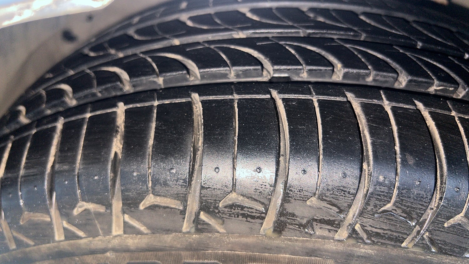 Used 2016 Maruti Suzuki Ertiga VXI CNG Cng Manual tyres LEFT FRONT TYRE TREAD VIEW