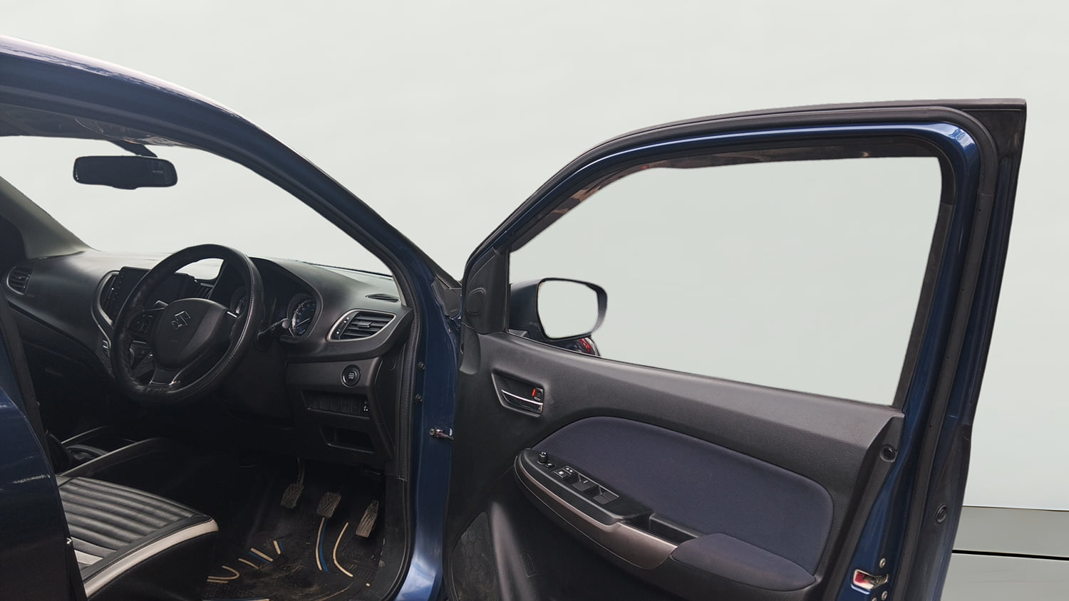 Used 2020 Maruti Suzuki Baleno Zeta Petrol Manual interior RIGHT FRONT DOOR OPEN VIEW