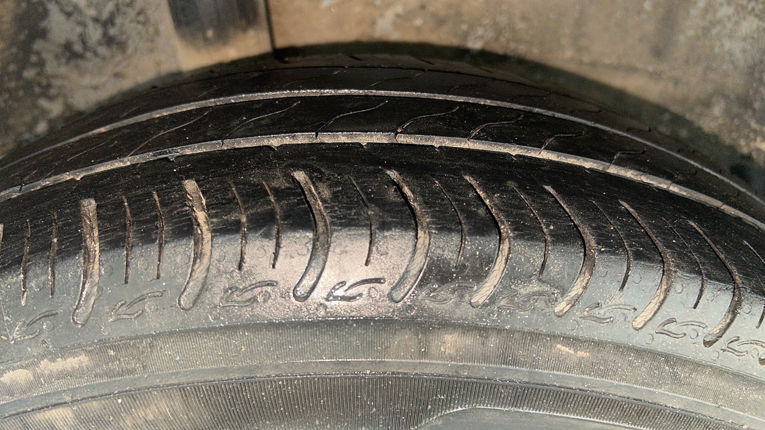 Used 2019 Honda Amaze 1.2 VX CVT Petrol Petrol Automatic tyres RIGHT REAR TYRE TREAD VIEW