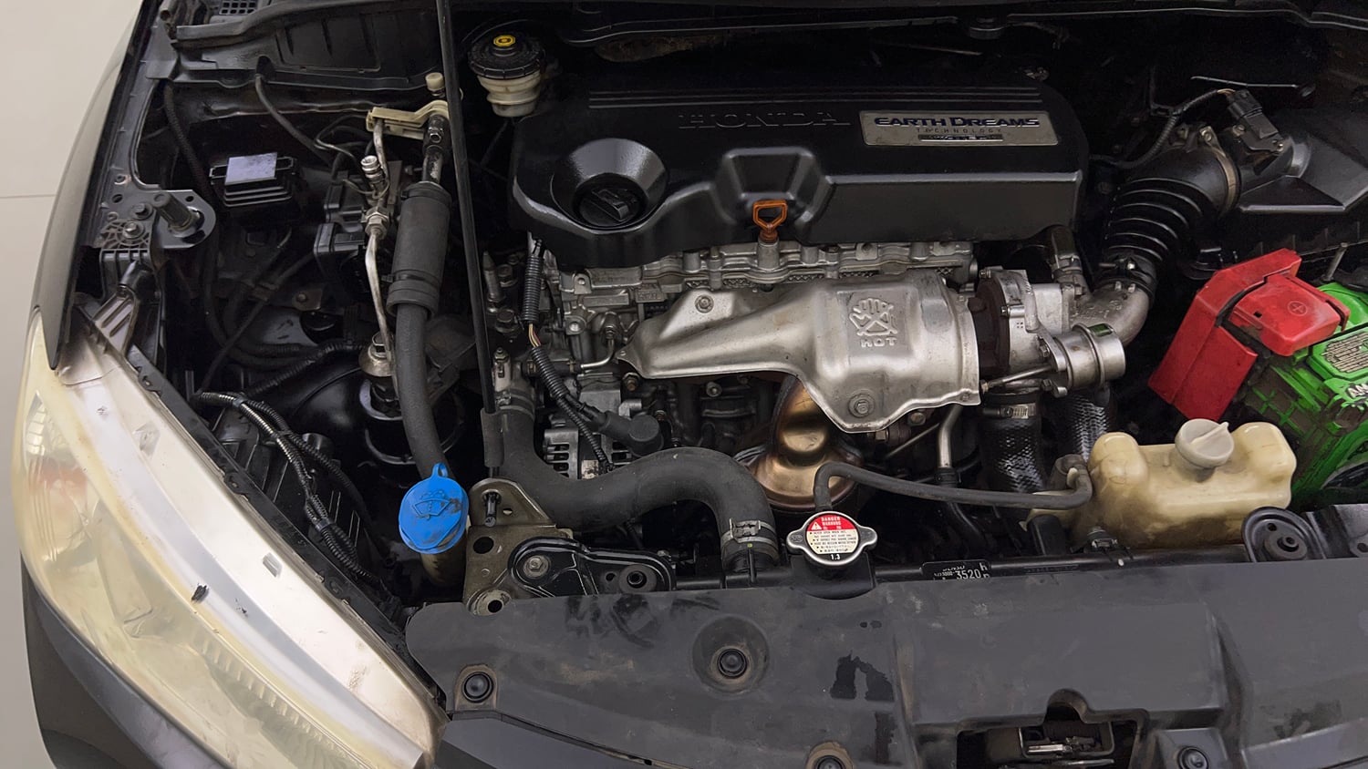 Used 2014 Honda City SV Diesel Diesel Manual engine ENGINE RIGHT SIDE VIEW