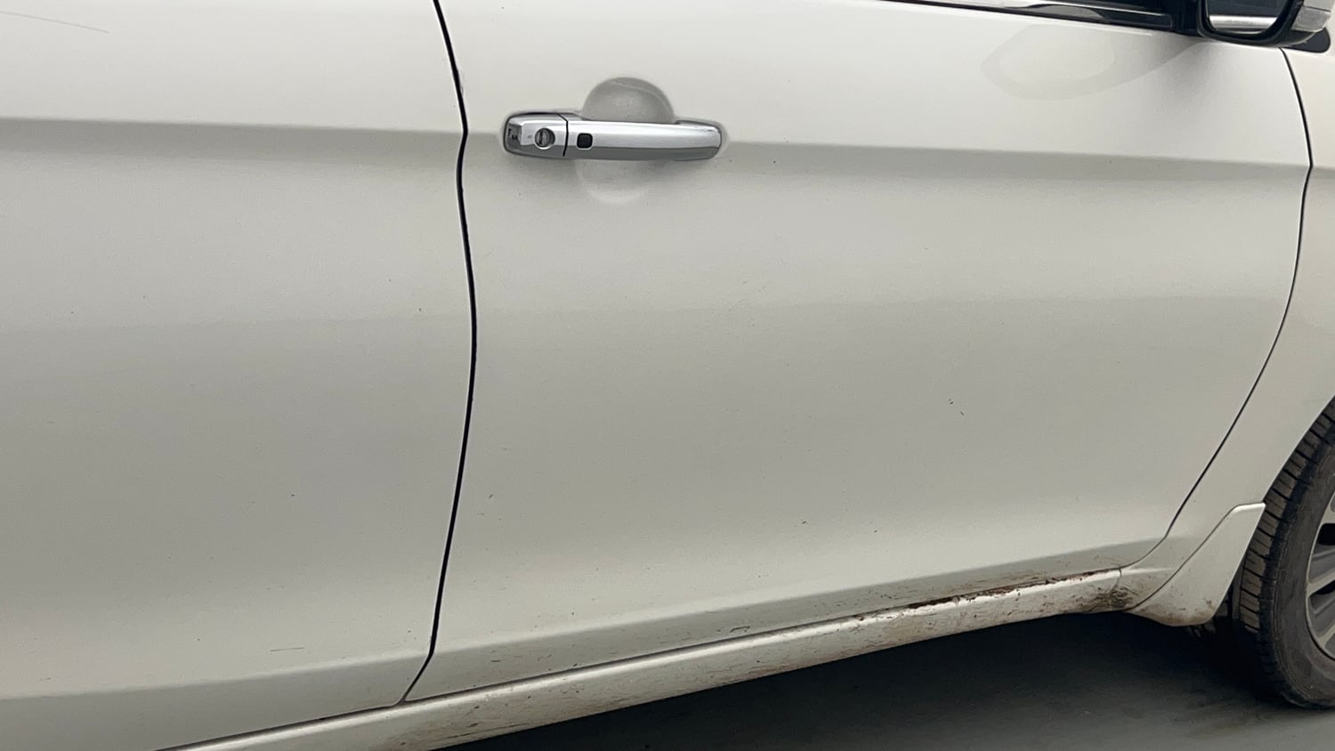 Used 2022 Maruti Suzuki Ciaz Alpha 1.5 Petrol Manual dents MINOR DENT