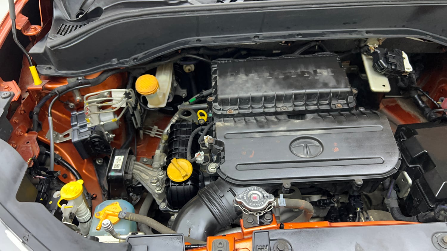 Used 2022 Tata Punch Adventure MT Petrol Manual engine ENGINE RIGHT SIDE VIEW