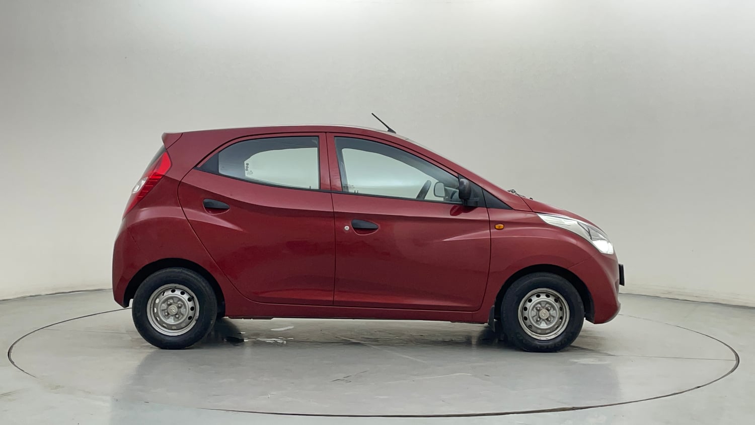 Used 2014 Hyundai Eon Era + Petrol Manual exterior RIGHT SIDE VIEW