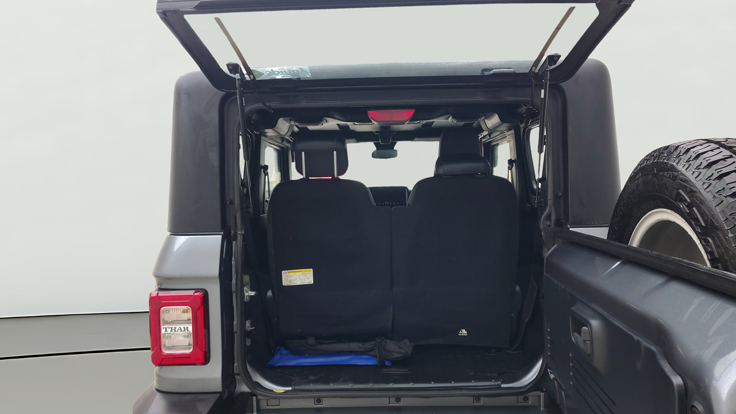 Used 2020 mahindra Thar LX Hard Top Petrol AT 4WD Petrol Automatic interior DICKY INSIDE VIEW