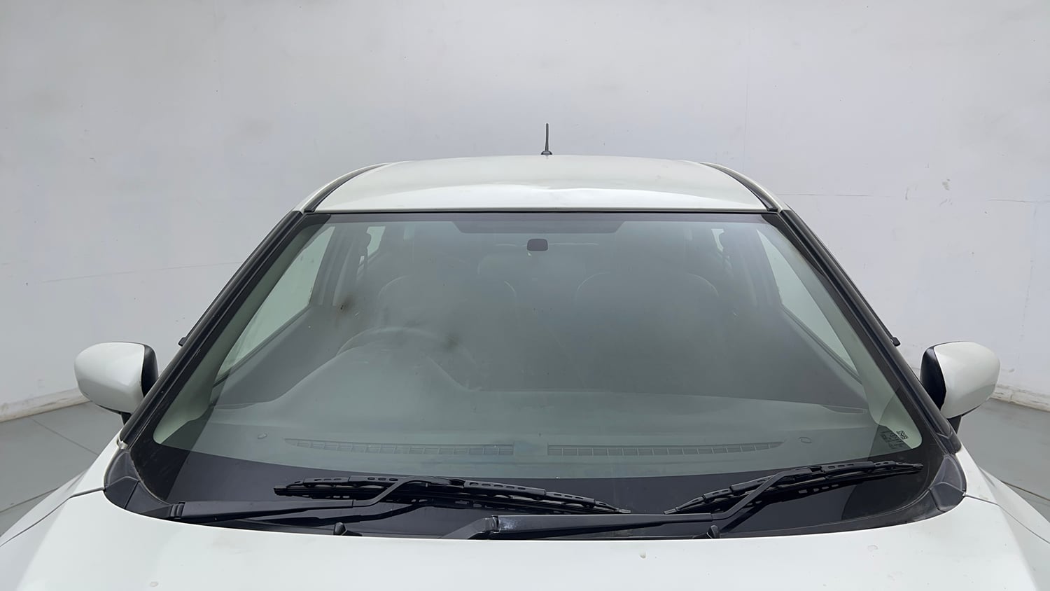 Used 2021 Maruti Suzuki Baleno Delta Petrol Manual exterior FRONT WINDSHIELD VIEW