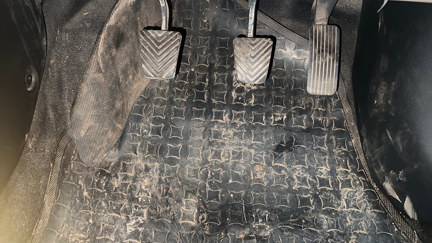Used 2019 Hyundai Verna SX 1.6 VTVT Petrol Manual interior PEDALS VIEW