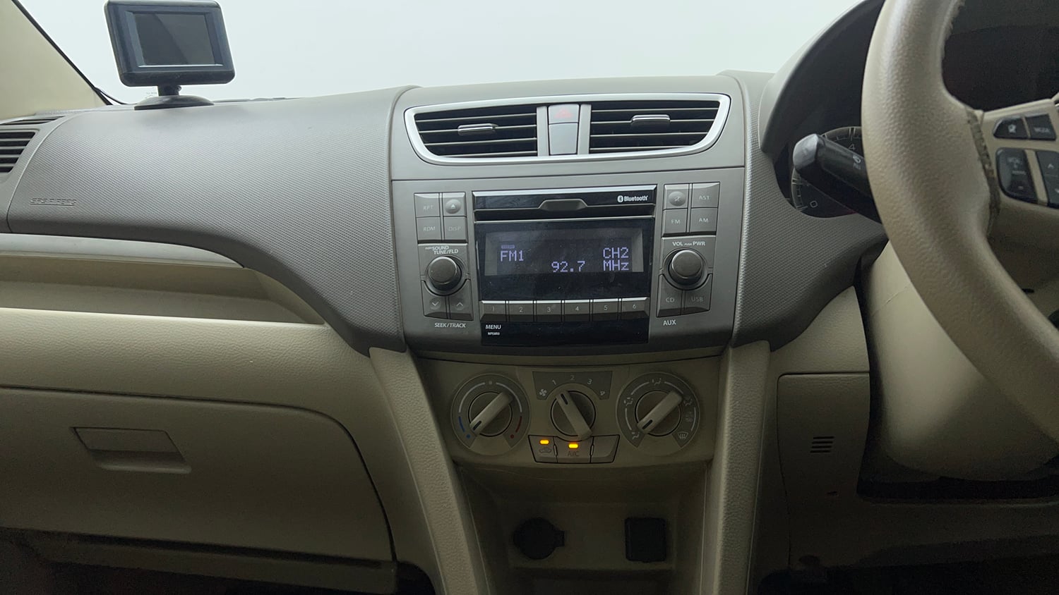 Used 2016 Maruti Suzuki Ertiga VXI CNG Cng Manual interior MUSIC SYSTEM & AC CONTROL VIEW