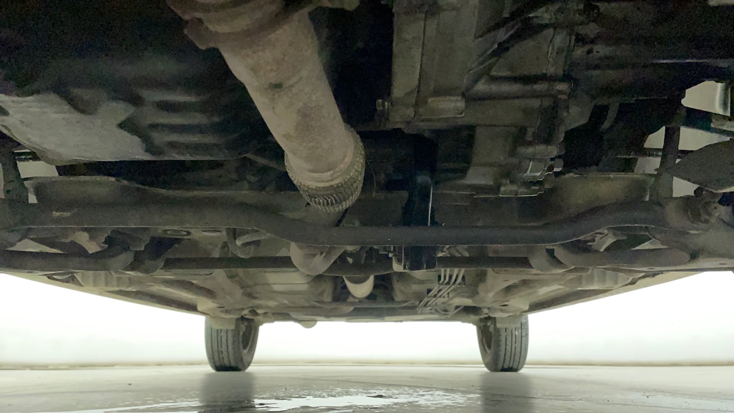 Used 2018 Tata Tiago Revotron XZ Petrol Manual extra FRONT LEFT UNDERBODY VIEW