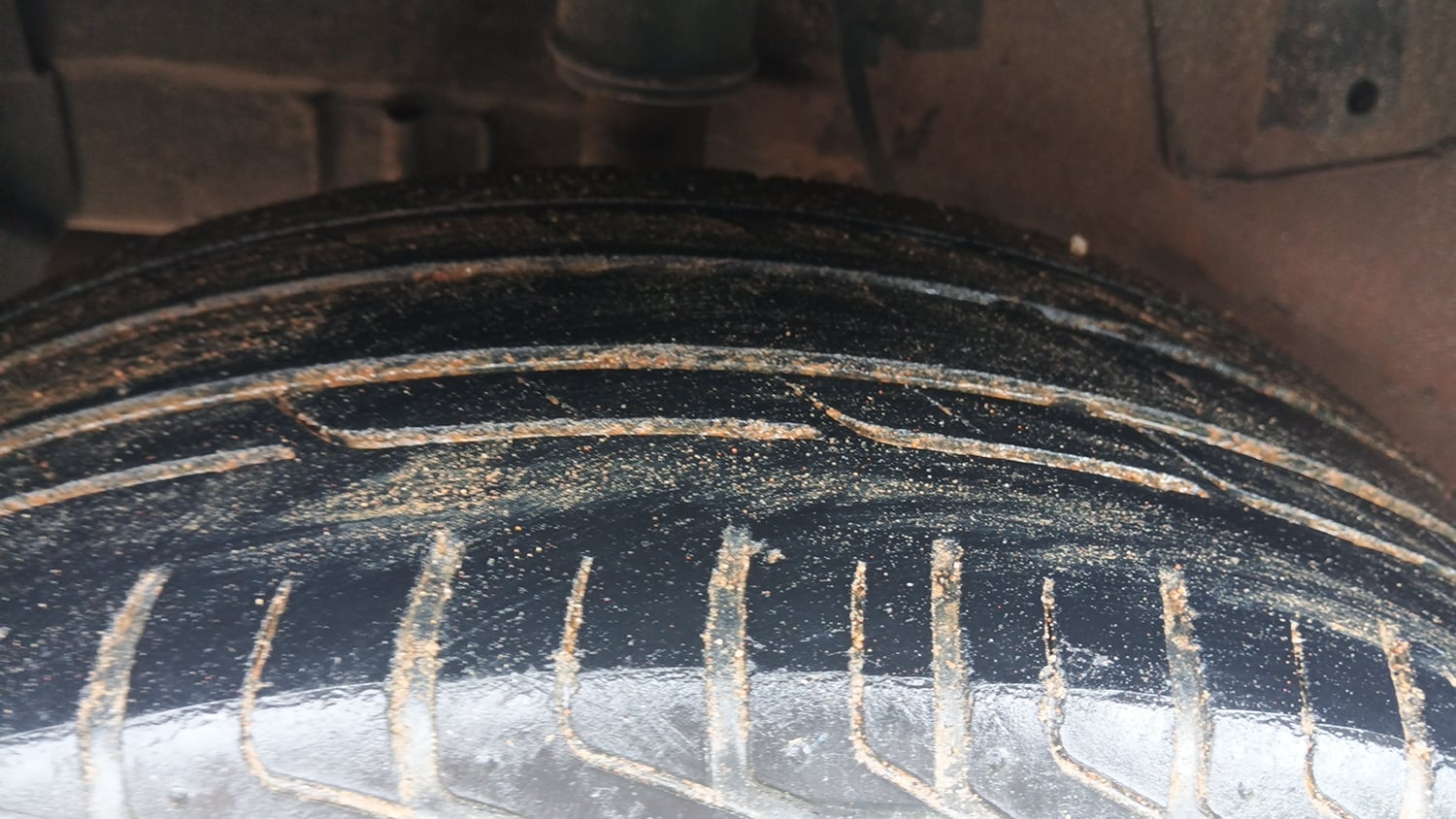 Used 2018 Tata Nexon XZ Plus Diesel Dual Tone Diesel Manual tyres RIGHT REAR TYRE TREAD VIEW
