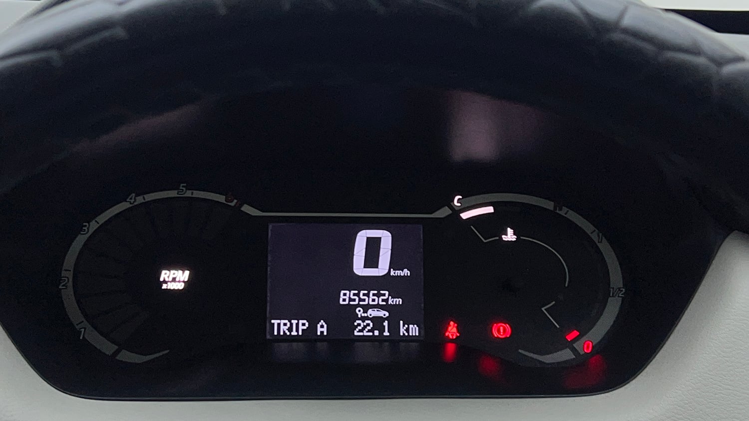 Used 2021 Nissan Magnite XL Petrol Manual interior CLUSTERMETER VIEW