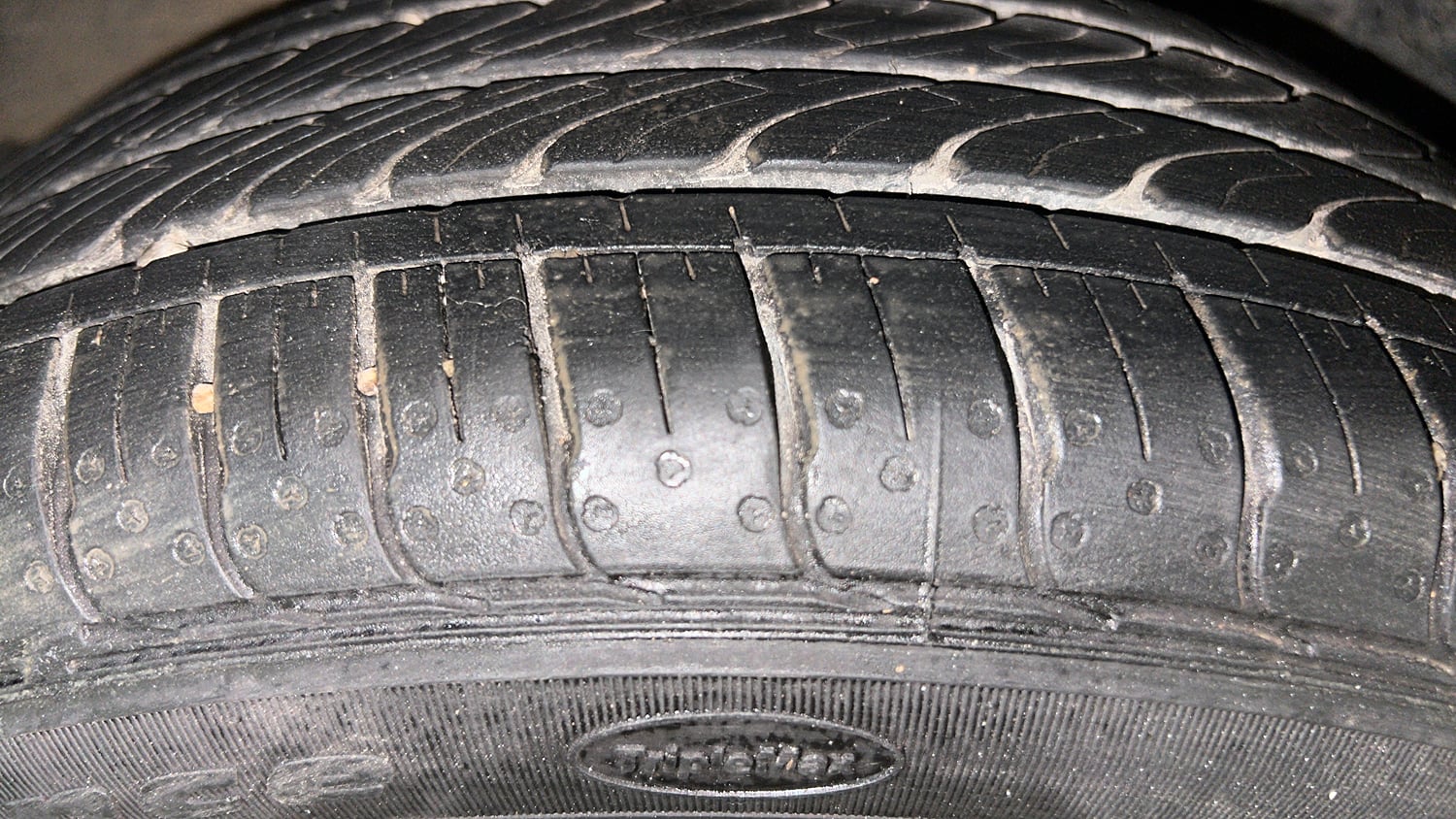 Used 2023 Tata Tiago XZA Plus Petrol Automatic tyres RIGHT REAR TYRE TREAD VIEW