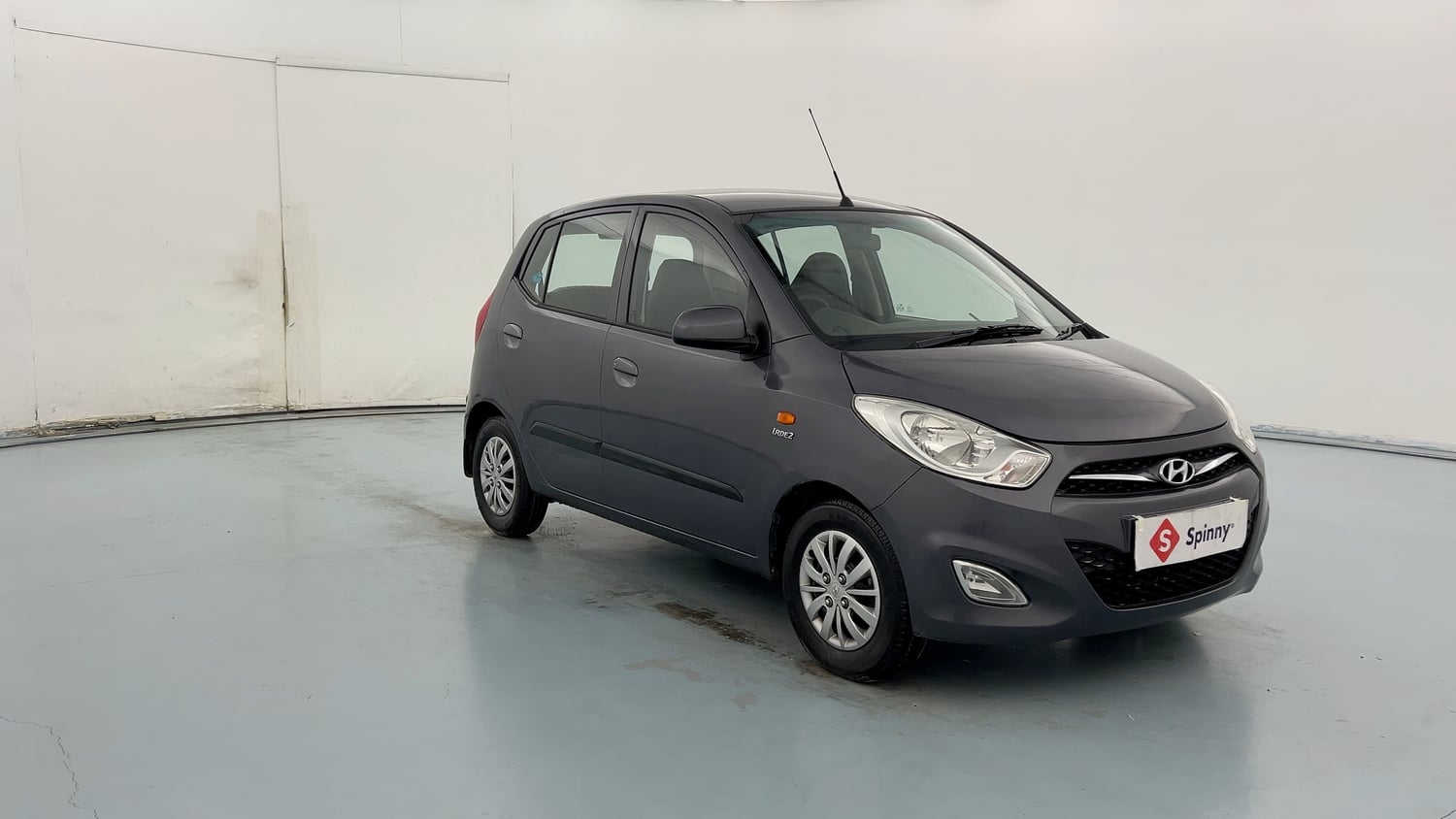 Used 2014 Hyundai i10 Sportz 1.1 iRDE2 Petrol Manual exterior RIGHT FRONT CORNER VIEW