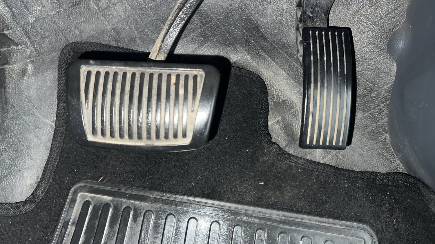 Used 2021 Hyundai Grand i10 Nios Sportz AMT 1.2 Kappa VTVT Petrol Automatic interior PEDALS VIEW