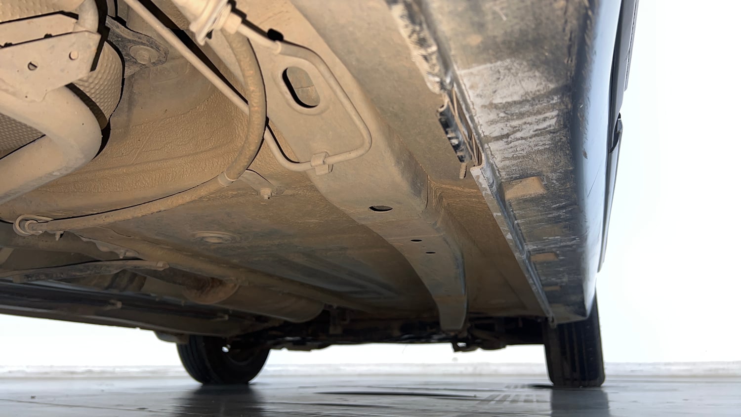 Used 2016 Maruti Suzuki Baleno Delta 1.2 Petrol Manual extra REAR RIGHT UNDERBODY VIEW