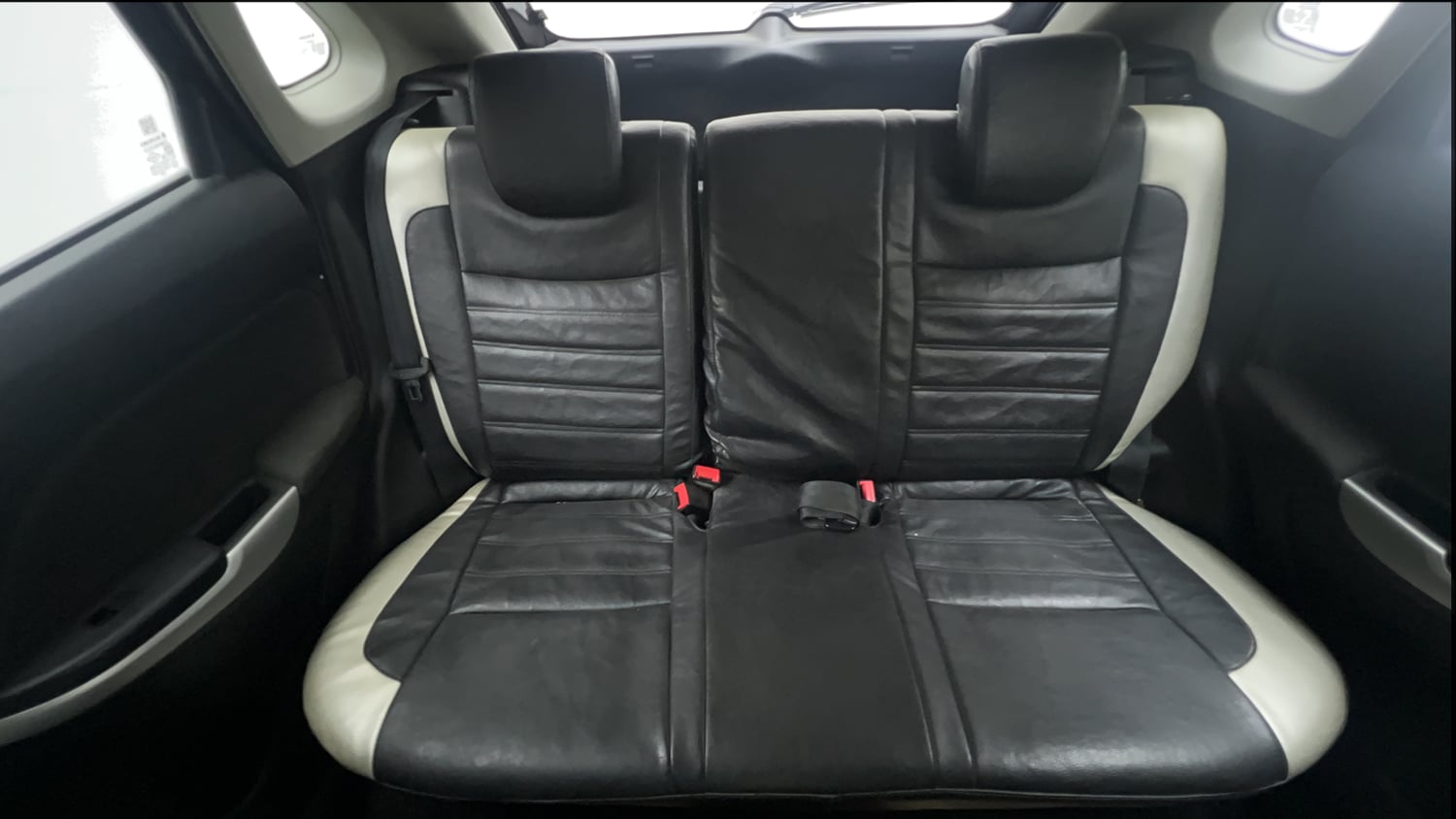 Used 2016 Maruti Suzuki Baleno Delta 1.2 Petrol Manual interior REAR SEAT CONDITION VIEW