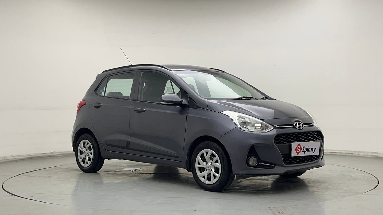 Used 2018 Hyundai Grand i10 Sportz 1.2 Kappa VTVT CNG (Outside Fitted) Cng Manual exterior RIGHT FRONT CORNER VIEW