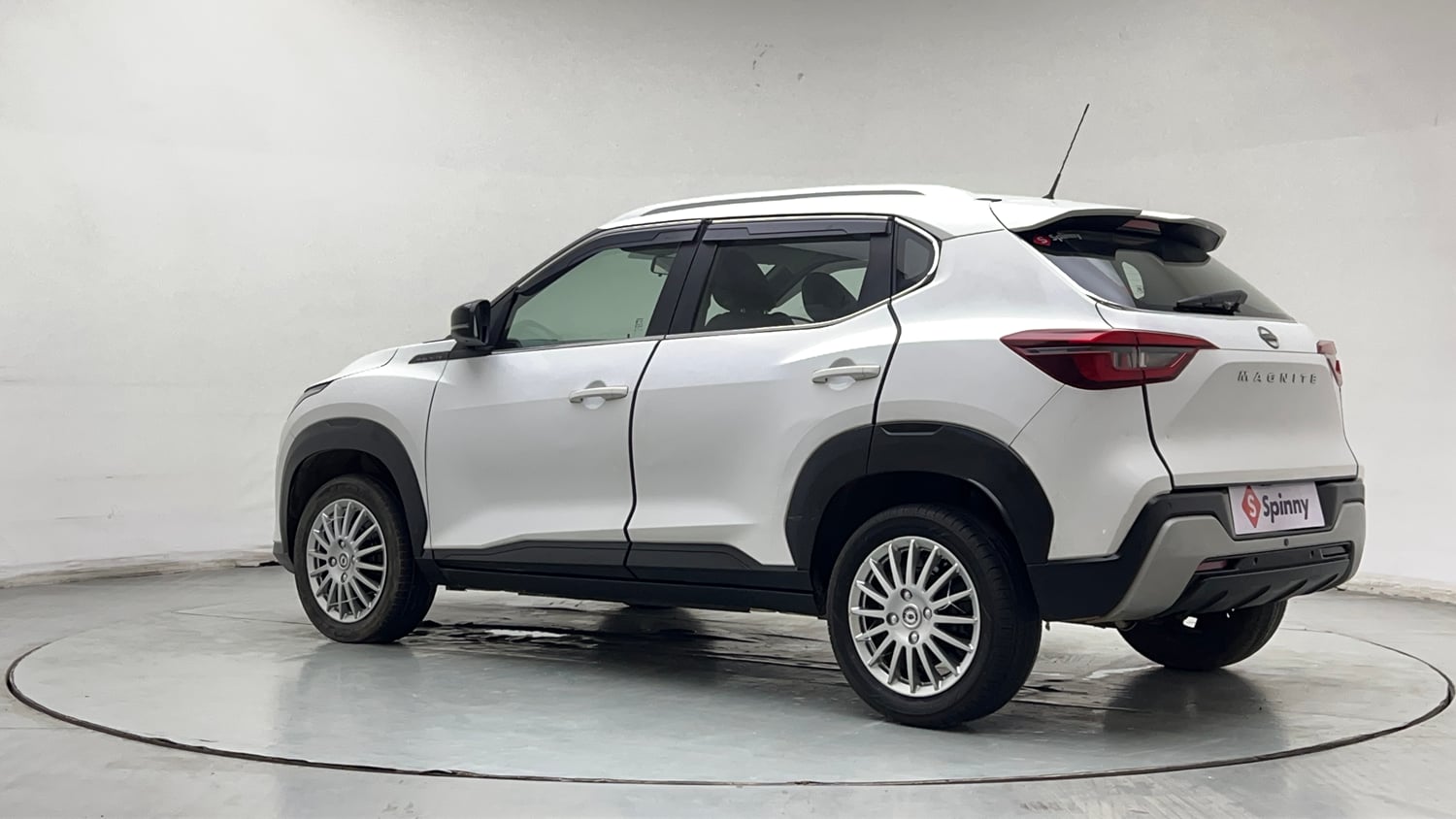 Used 2021 Nissan Magnite XL Petrol Manual exterior LEFT REAR CORNER VIEW