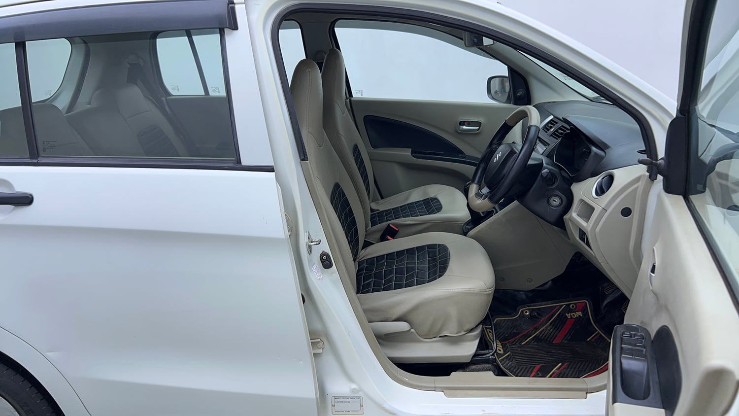 Used 2014 Maruti Suzuki Celerio VXi Petrol Manual interior RIGHT SIDE FRONT DOOR CABIN VIEW