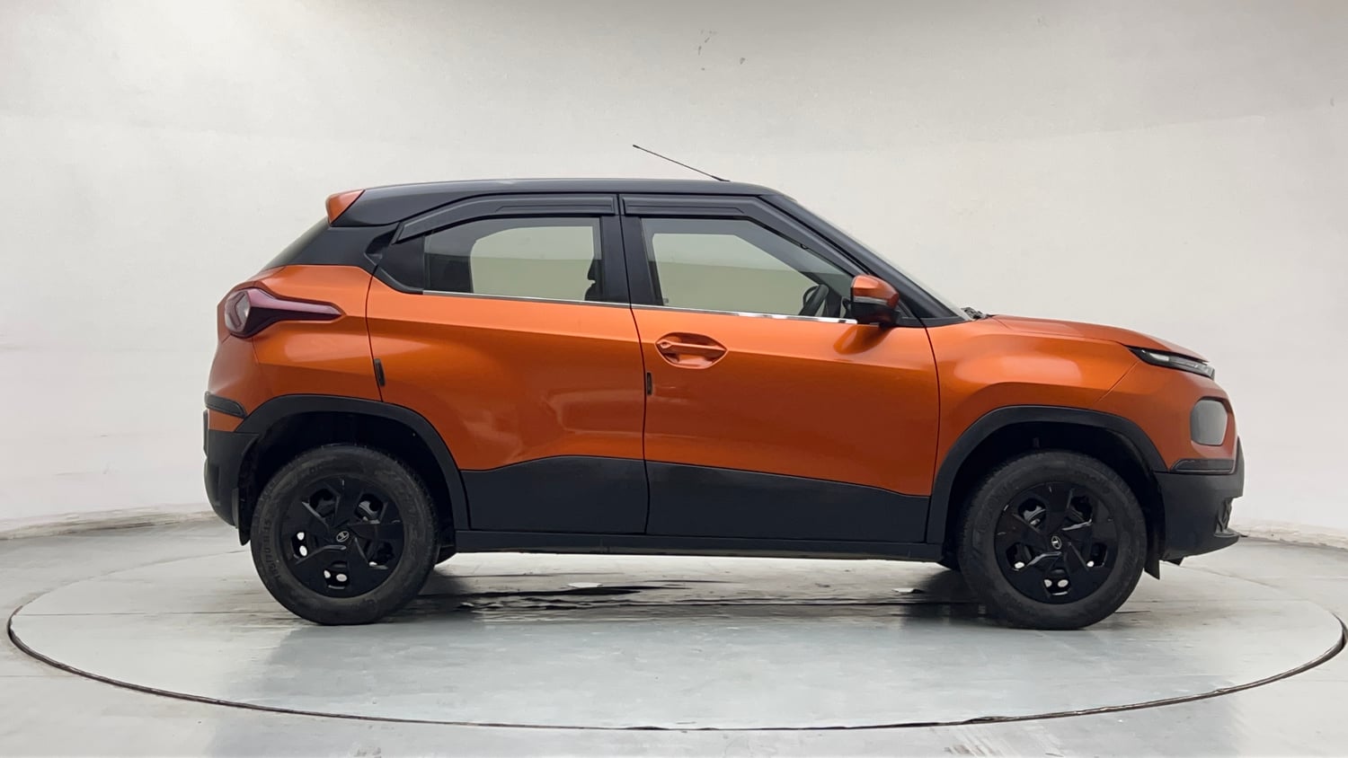 Used 2022 Tata Punch Adventure MT Petrol Manual exterior RIGHT SIDE VIEW