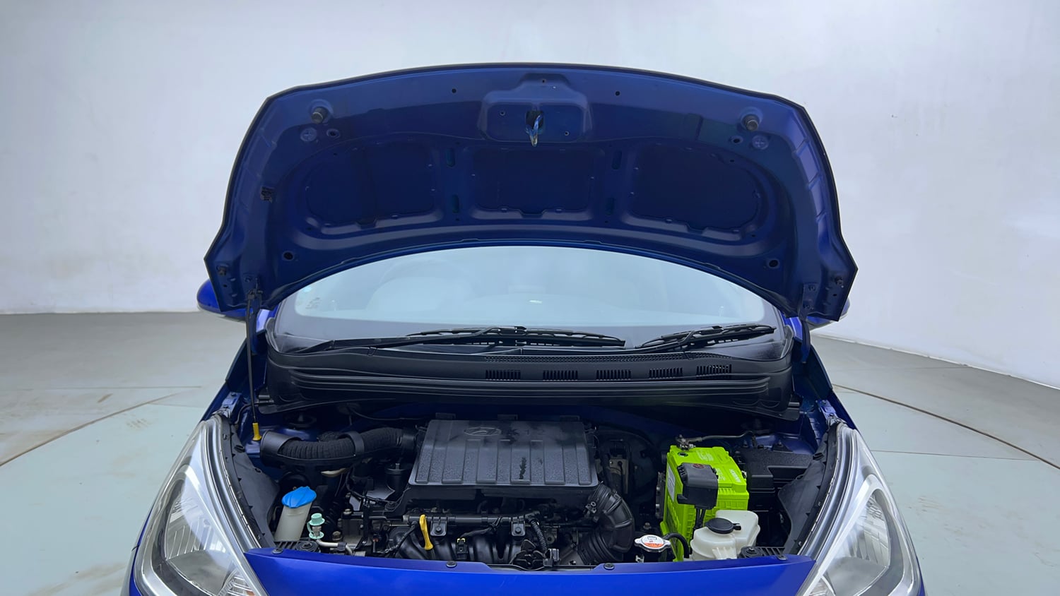 Used 2015 Hyundai Xcent S 1.2 (O) Petrol Manual engine ENGINE & BONNET OPEN FRONT VIEW