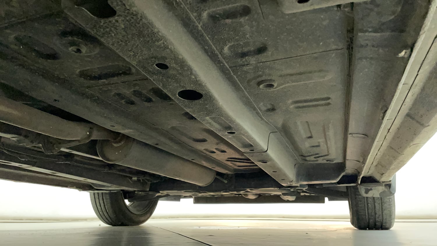 Used 2023 Tata Altroz XZA Petrol Petrol Automatic extra REAR RIGHT UNDERBODY VIEW