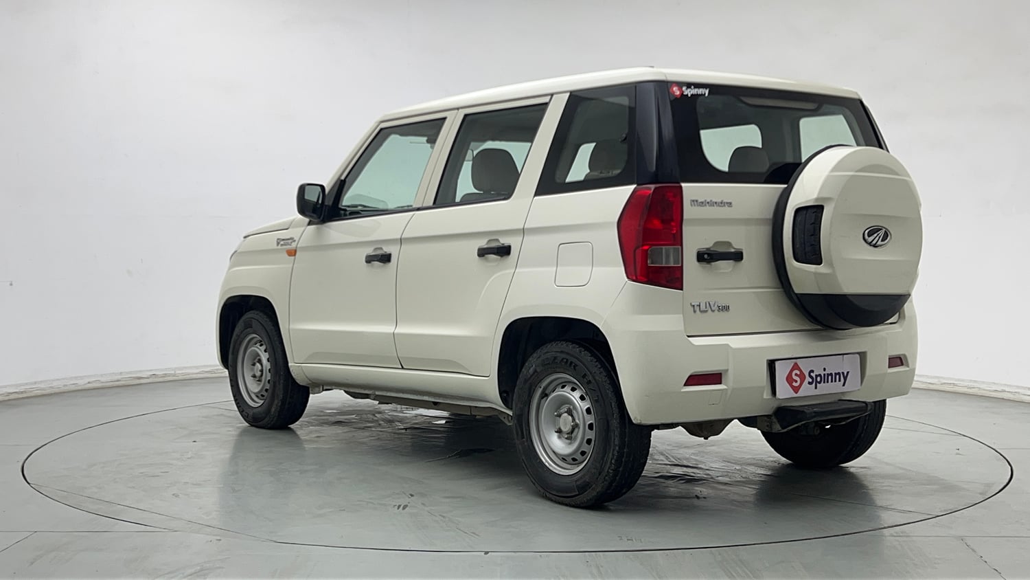 Used 2019 Mahindra TUV300 T4 Plus Diesel Manual exterior LEFT REAR CORNER VIEW