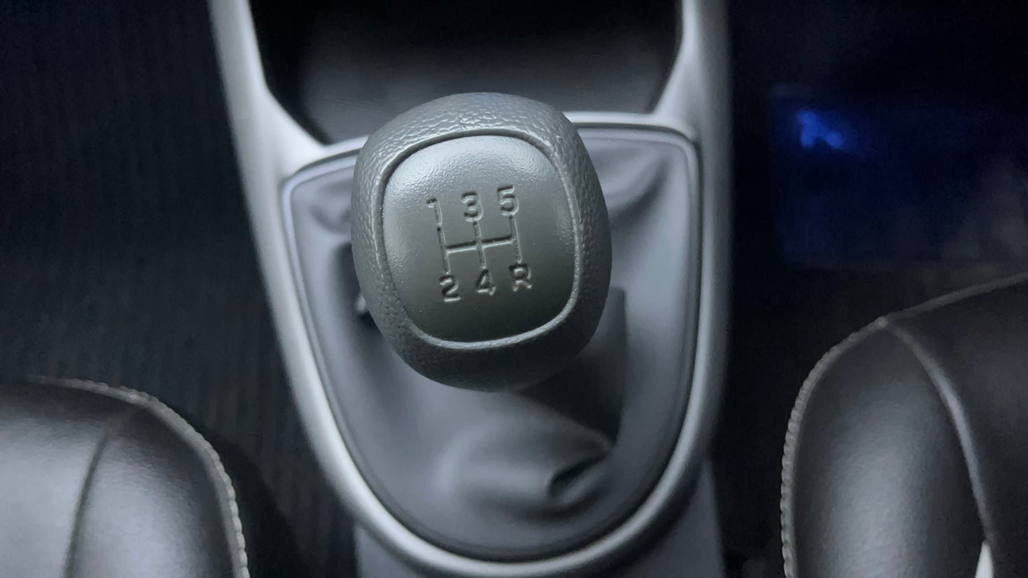Used 2024 Hyundai Grand i10 Nios Magna 1.2 Kappa Petrol Manual interior GEAR  KNOB VIEW