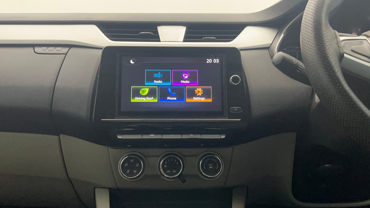 Used 2021 Renault Triber RXZ Petrol Manual top_features Integrated (in-dash) music system