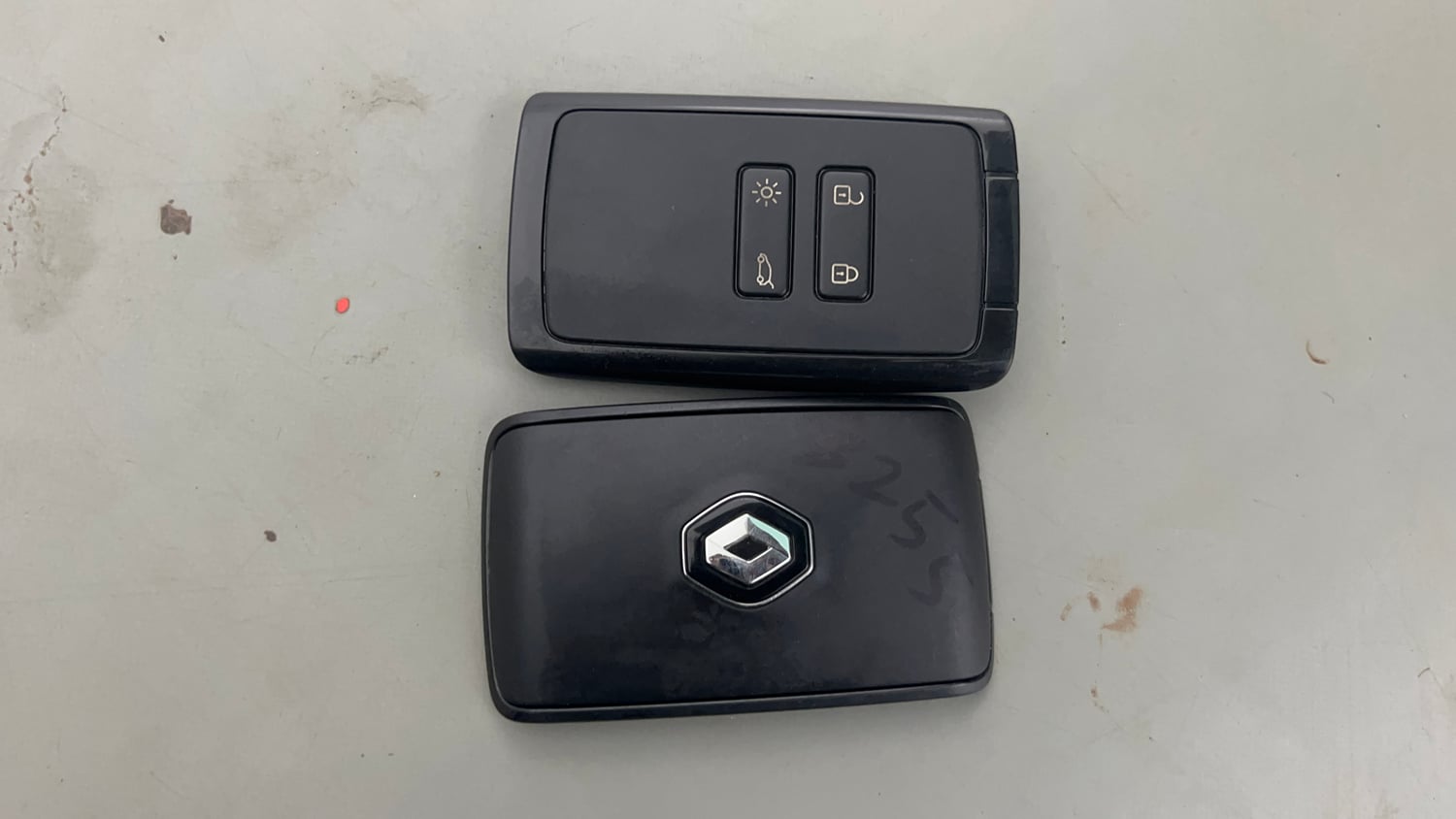 Used 2021 Renault Triber RXZ Petrol Manual extra CAR KEY VIEW