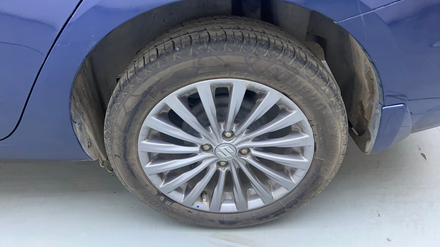 Used 2018 Maruti Suzuki Ciaz Alpha 1.4 MT Petrol Manual tyres LEFT REAR TYRE RIM VIEW