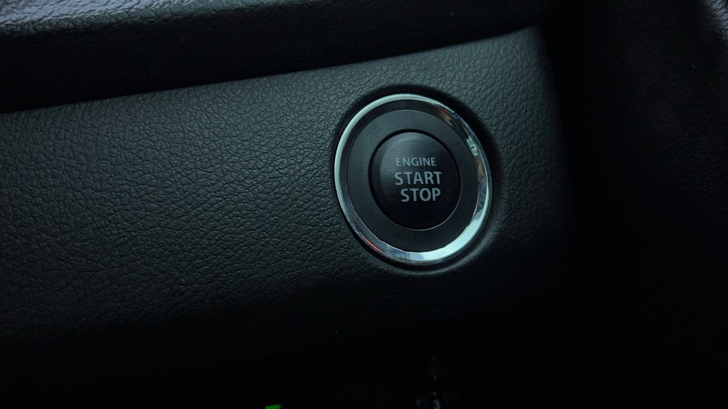 Used 2017 Maruti Suzuki Baleno Zeta 1.2 AT Petrol Automatic top_features Keyless start