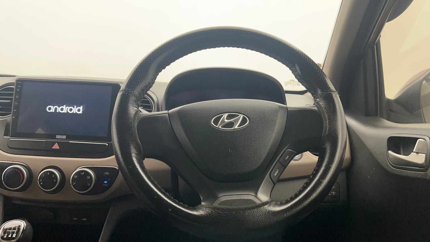 Used 2014 Hyundai Grand i10 Sportz 1.2 Kappa VTVT Petrol Manual interior STEERING VIEW