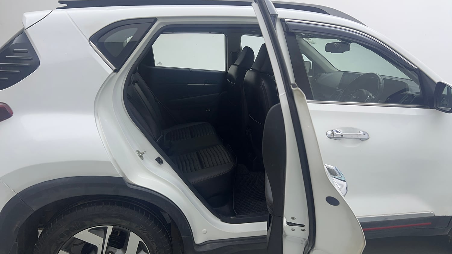 Used 2022 Kia Sonet GTX Plus 1.5 AT Diesel Automatic interior RIGHT SIDE REAR DOOR CABIN VIEW