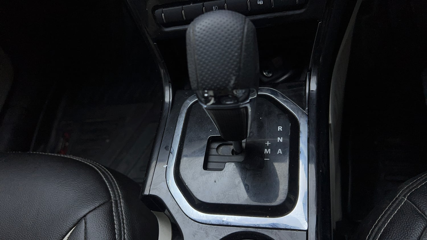 Used 2021 Tata Nexon XZA Plus Petrol Automatic interior GEAR  KNOB VIEW