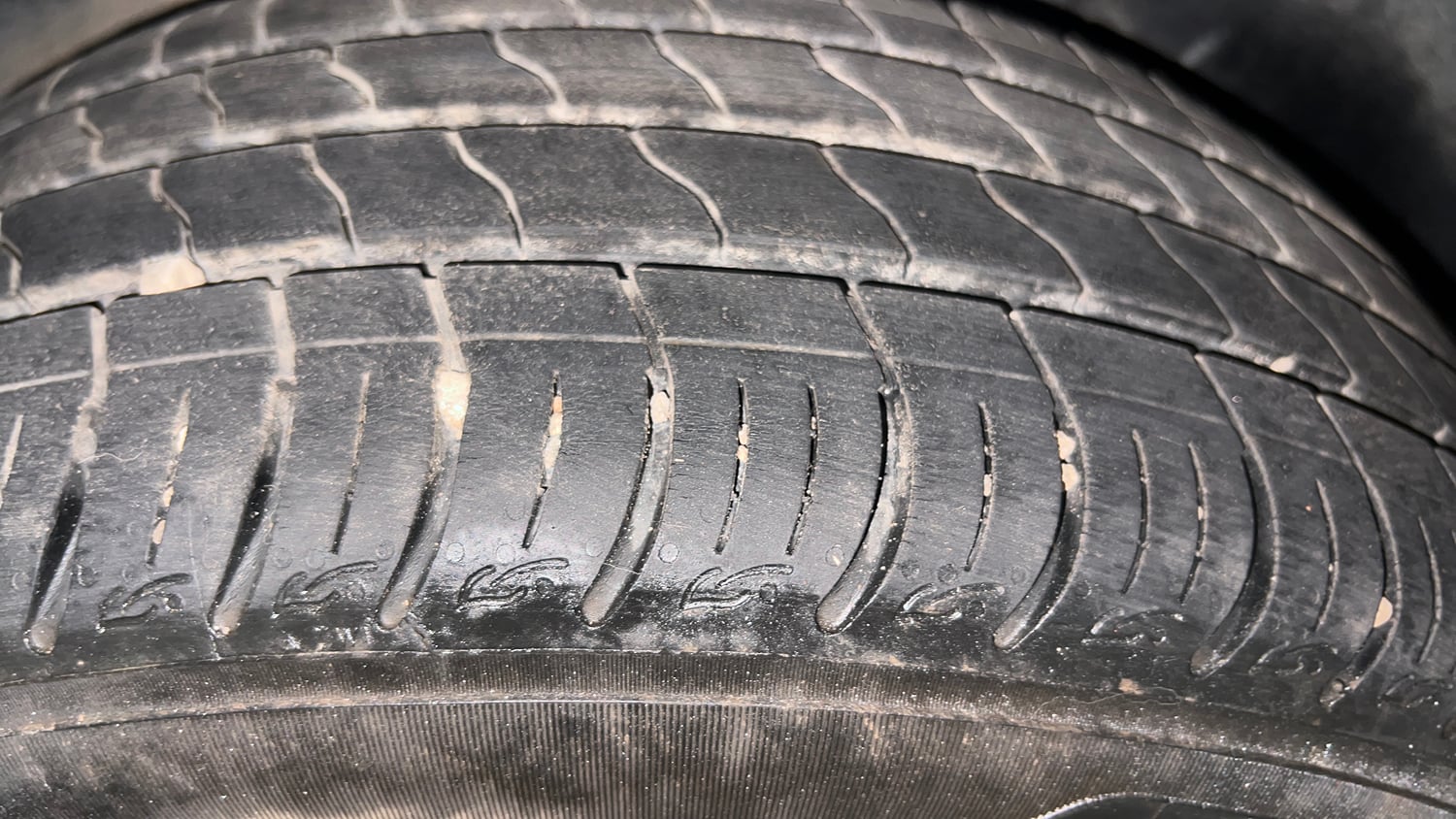 Used 2021 Tata Altroz XZ Petrol Petrol Manual tyres LEFT REAR TYRE TREAD VIEW