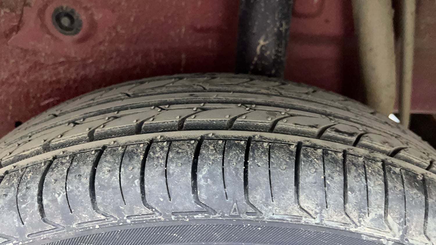 Used 2014 Maruti Suzuki Celerio VXi Petrol Manual tyres LEFT REAR TYRE TREAD VIEW