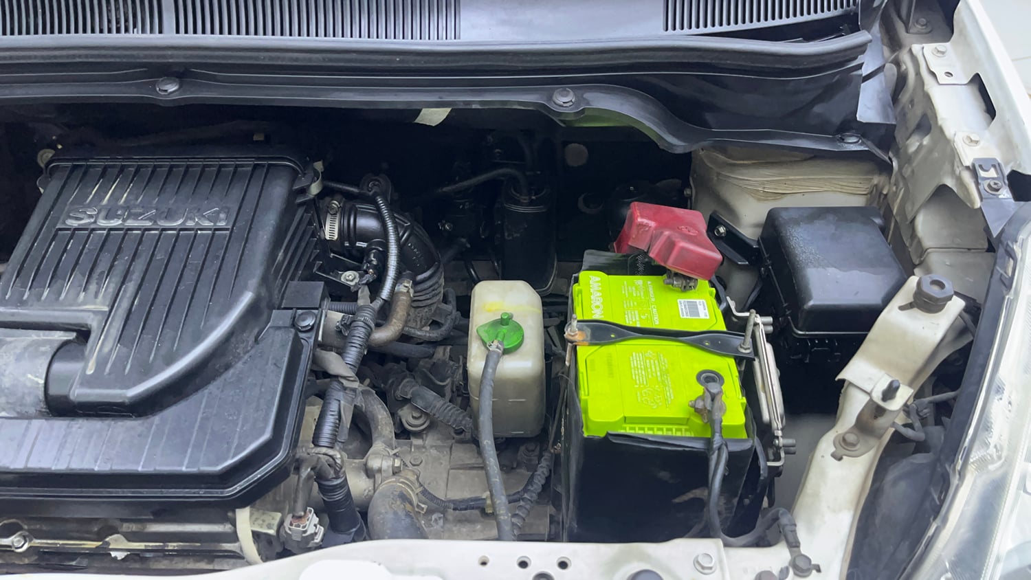 Used 2013 Maruti Suzuki Ritz Vxi BS-IV Petrol Manual engine ENGINE LEFT SIDE VIEW