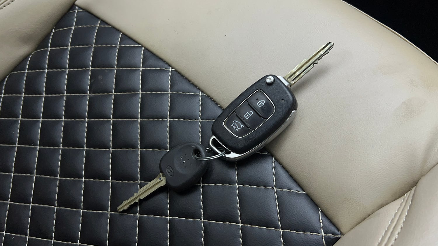 Used 2020 Hyundai Elite i20 Magna Plus 1.2 Petrol Manual extra CAR KEY VIEW
