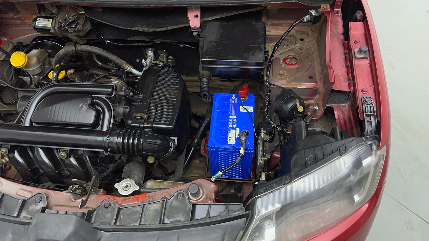 Used 2016 Renault Kwid RXL Petrol Manual engine ENGINE LEFT SIDE VIEW