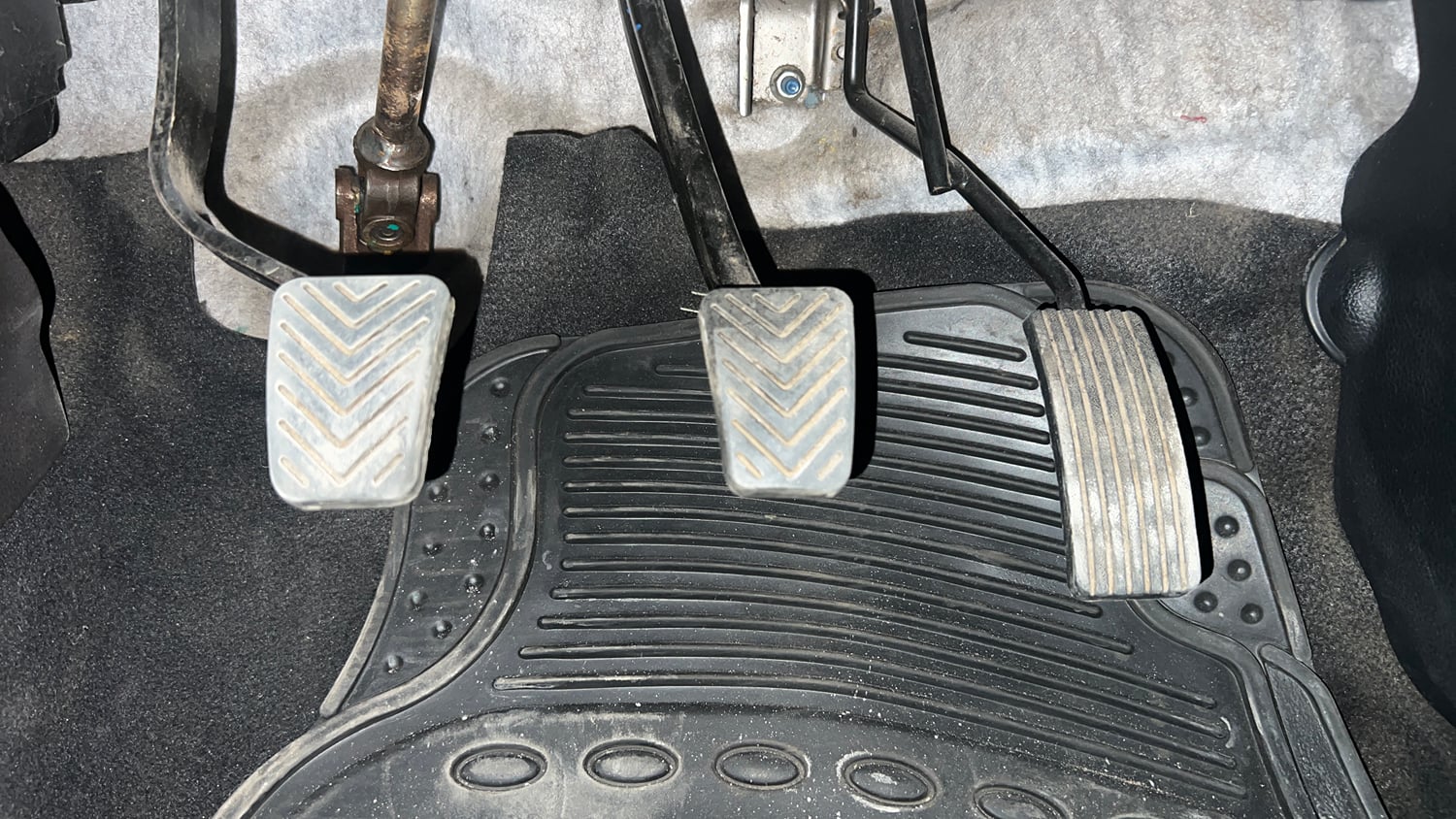 Used 2016 Hyundai Eon Era + AirBag Petrol Manual interior PEDALS VIEW