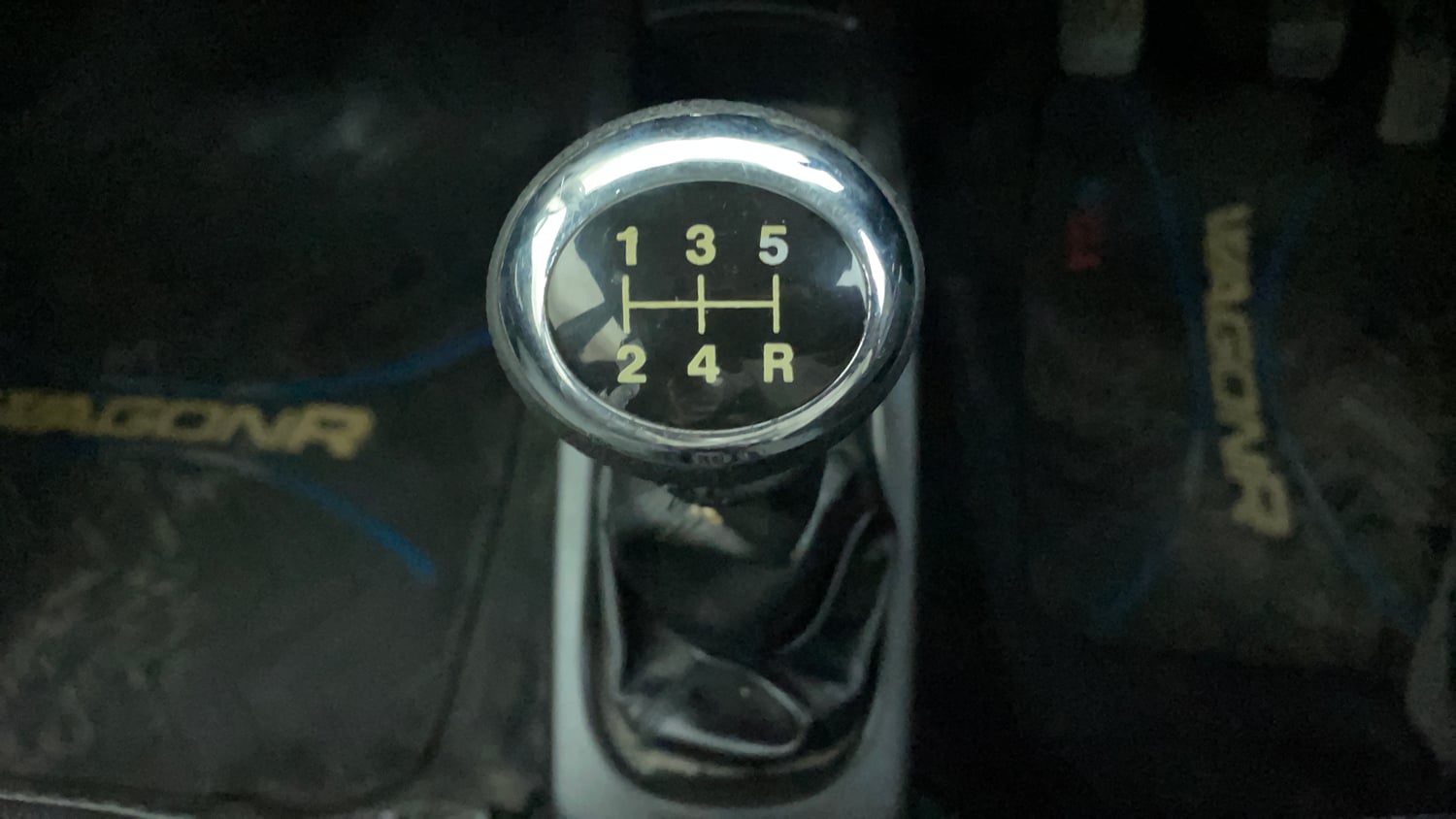 Used 2015 Maruti Suzuki Wagon R VXI Petrol Manual interior GEAR  KNOB VIEW