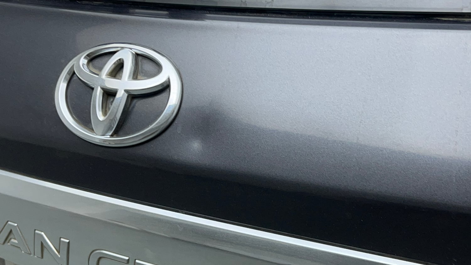 Used 2022 Toyota Urban Cruiser Premium Grade MT Petrol Manual dents MINOR DENT