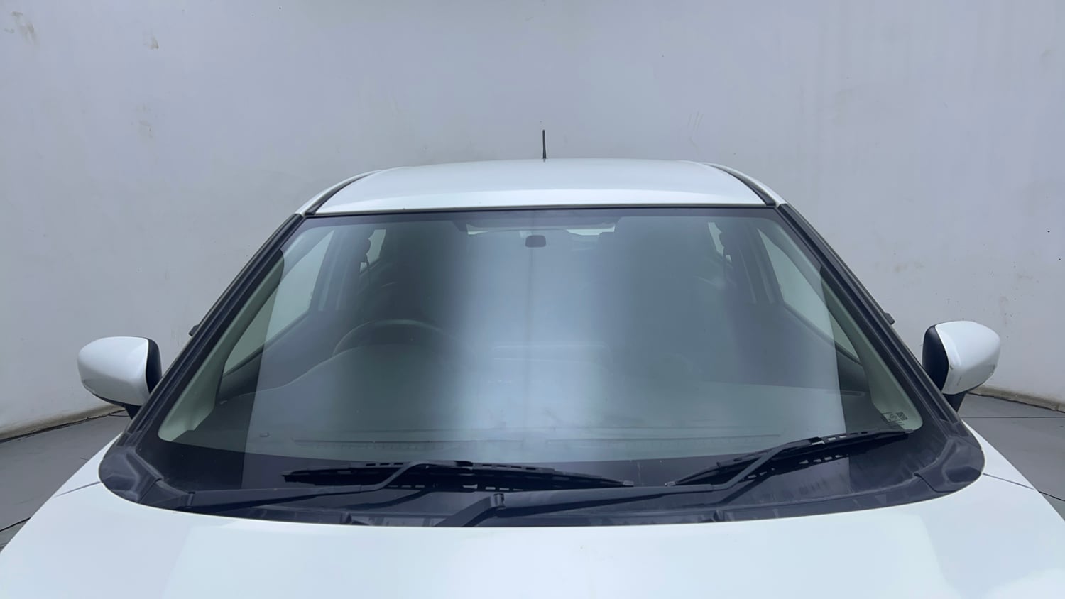 Used 2022 Maruti Suzuki Baleno Delta Petrol Manual exterior FRONT WINDSHIELD VIEW