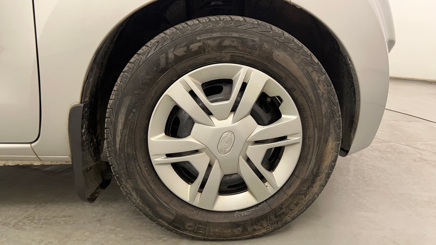 Used 2019 Datsun Redi-GO S 1.0 Petrol Manual tyres RIGHT FRONT TYRE RIM VIEW