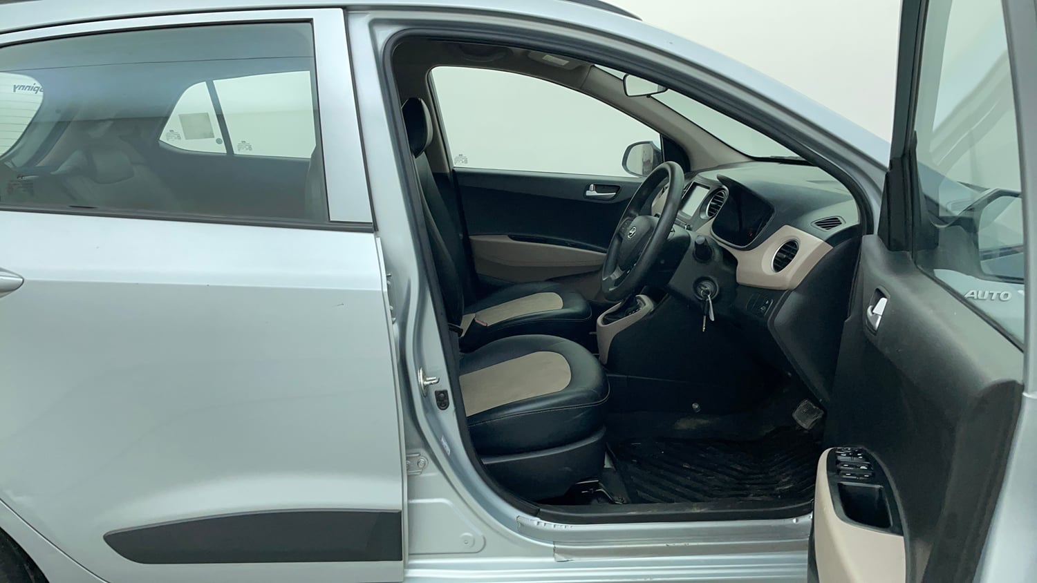 Used 2019 Hyundai Grand i10 Sportz AT 1.2 Kappa VTVT Petrol Automatic interior RIGHT SIDE FRONT DOOR CABIN VIEW