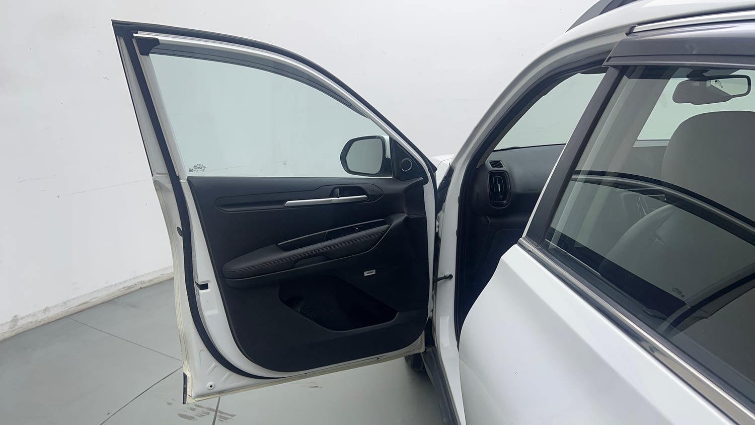 Used 2022 Kia Sonet GTX Plus 1.5 AT Diesel Automatic interior LEFT FRONT DOOR OPEN VIEW