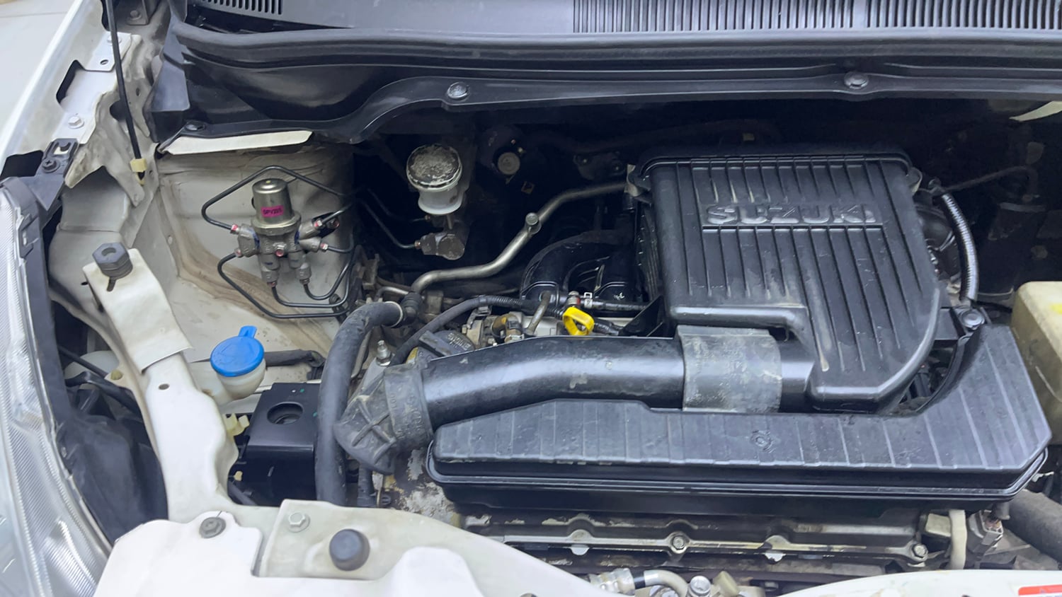 Used 2013 Maruti Suzuki Ritz Vxi BS-IV Petrol Manual engine ENGINE RIGHT SIDE VIEW